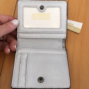 Iridescent wallet 🙌🏼